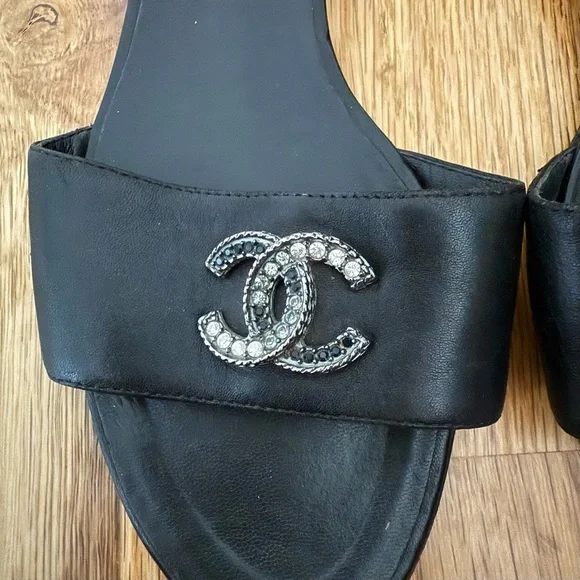 Chanel Bijou Slide Sandals – Black Leather with Jeweled CC Logo, Size 36C - Picture 3 of 8